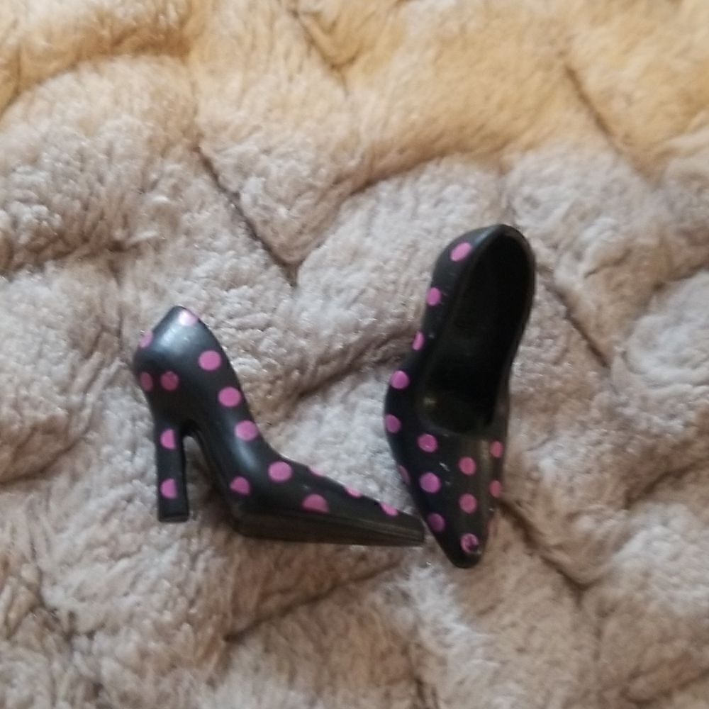 Vintage barbie doll shoes pink and black polka dot